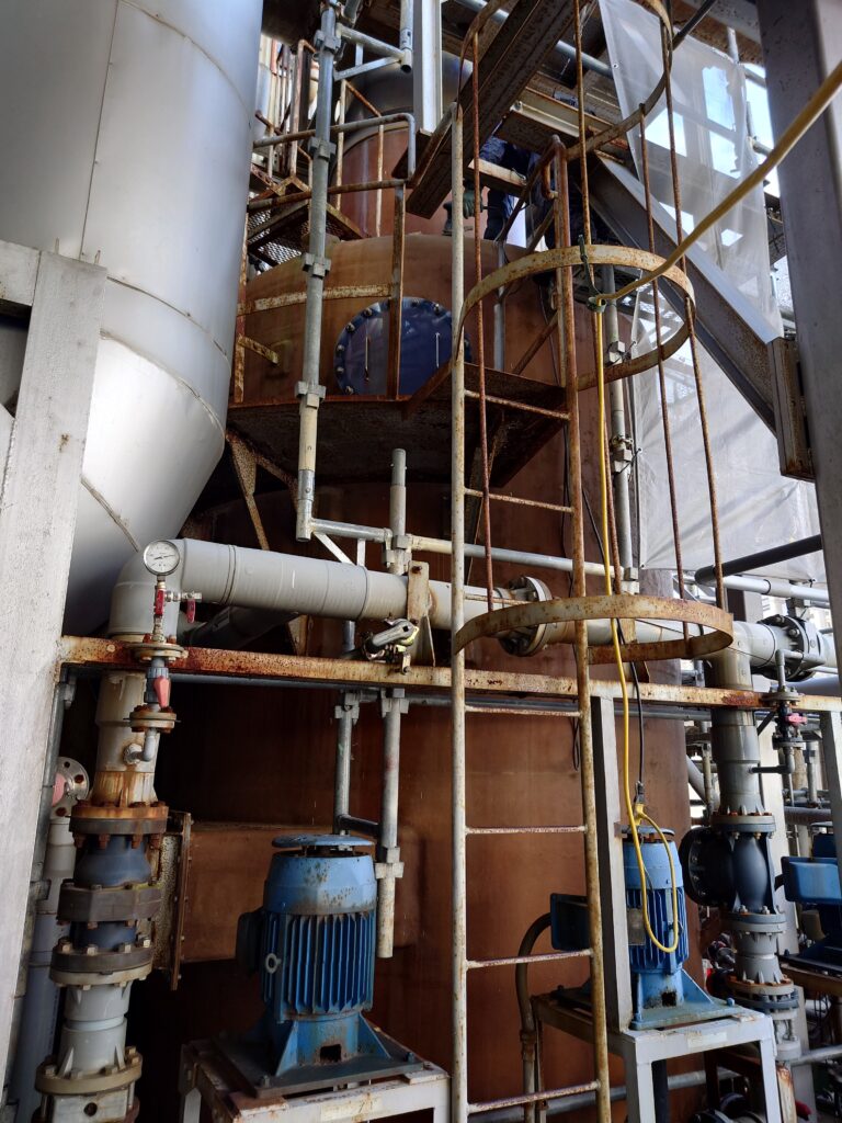 FRP製脱臭塔補修工事